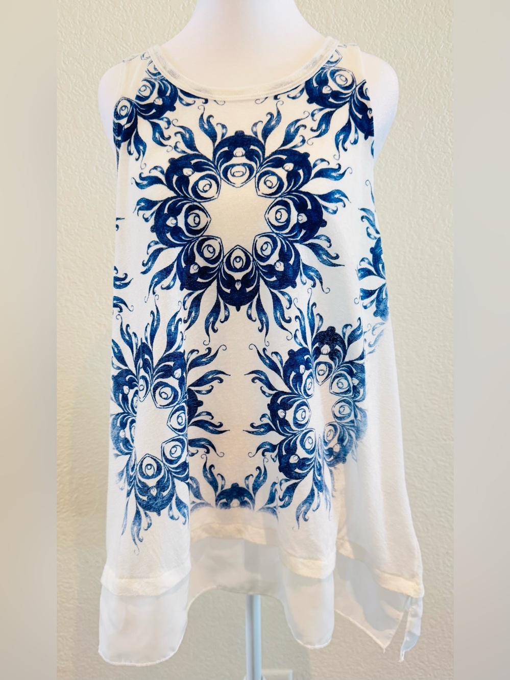 Coin 1804 Linen Blend Tunic Top Sheer White Blue Paisley Floral - Size Medium